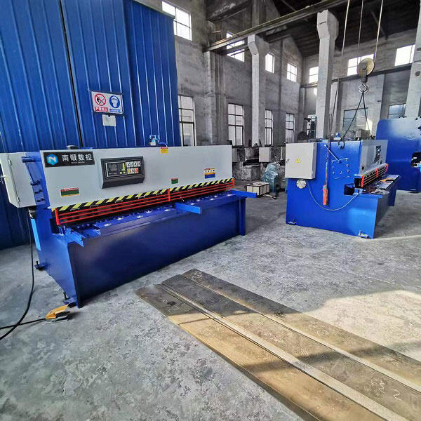Powerful and versatile metal shearing capabilities with hydraulic technology