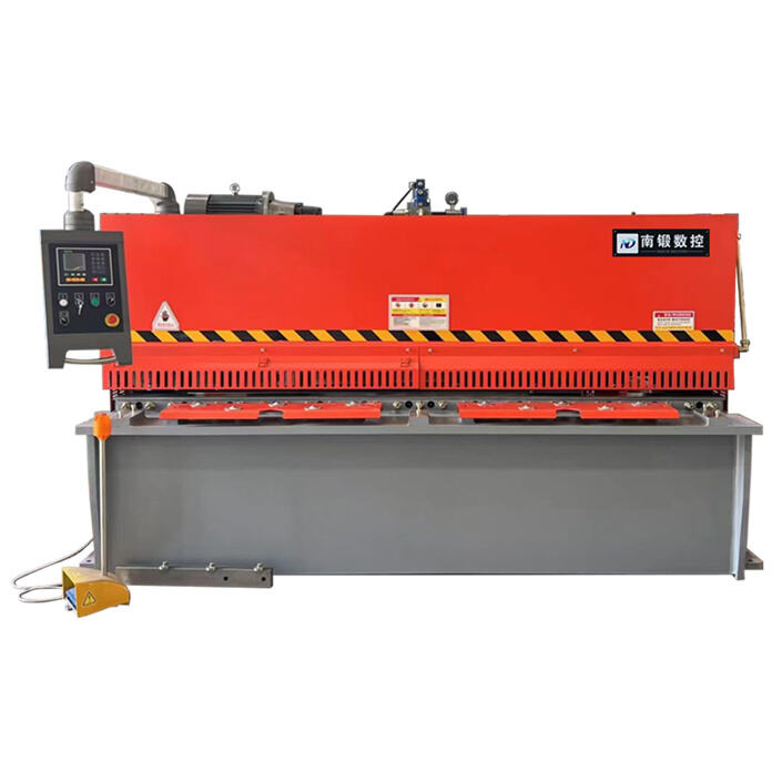 4*4000 hydraulic swing shear, specially designed for kitchenware sheet metal parts, capable of cutting stainless steel sheets up to 4 meters in length