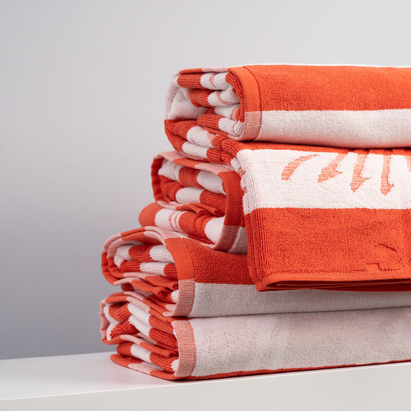 High quality hot sale swimming pool towel 100% cotton strong water absorption home bath towel beach towel manufacture