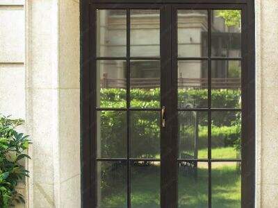 Hinged Doors: Classic Elegance and Security for Your Home