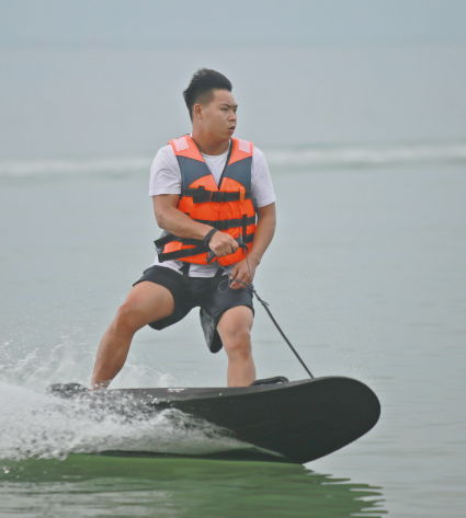 Revolutionizing Water Sports: Havospark Electric Surfboards for Every Adventurer