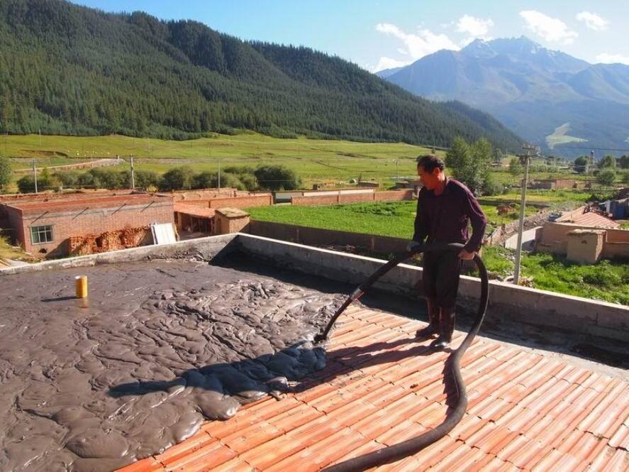 Foam concrete in situ floor heating roof construction