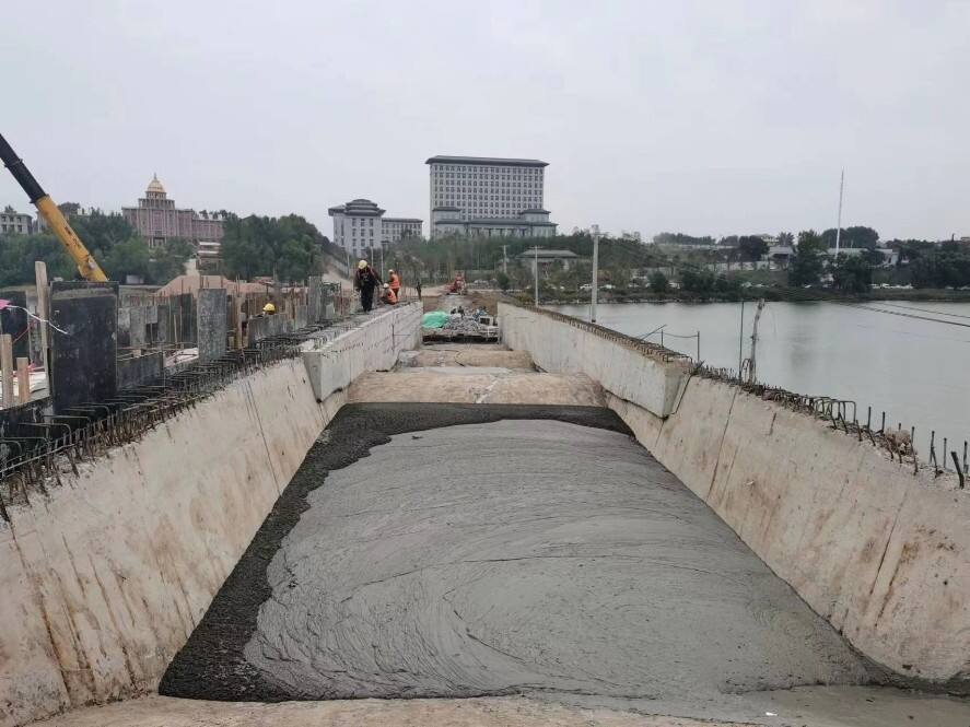 Foamed concrete road bridge highway filling