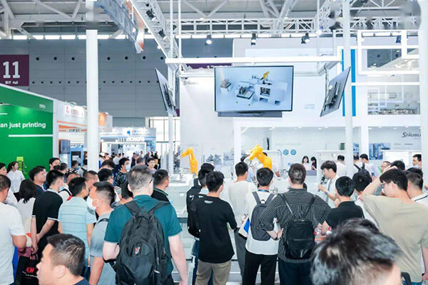 The first plastic and rubber exhibition in Asia -- Chinaplas