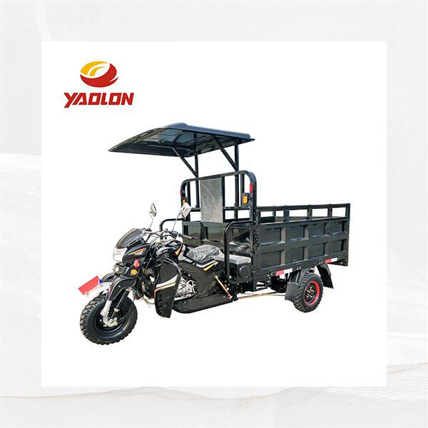 Membandingkan harga dari berbagai model sepeda motor