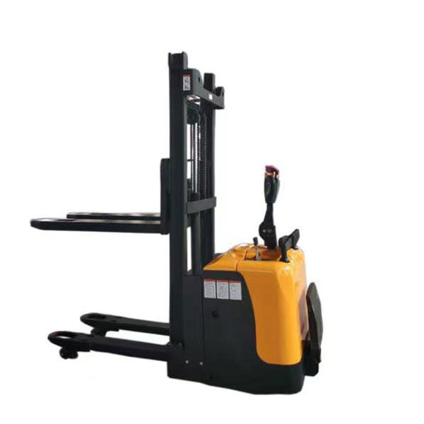 Innovation in Straddle Pallet Stacker