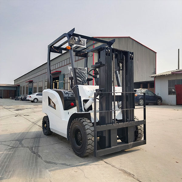 Safety and Use of 4 Wheel Electric Forklifts