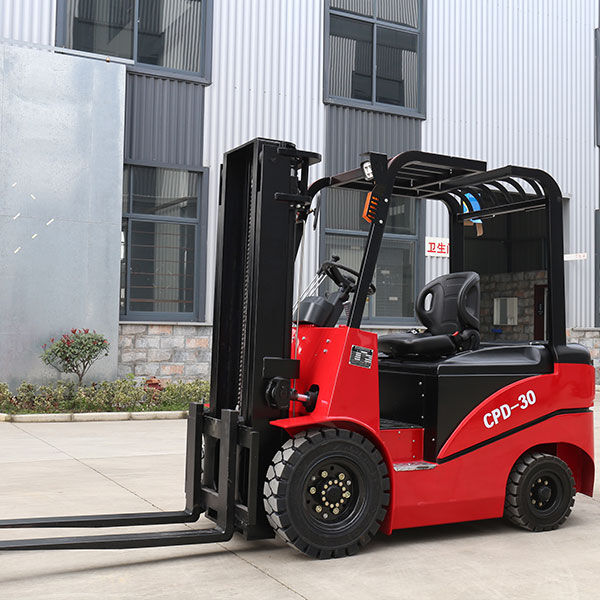 How to Use Electric Counterbalance Forklifts