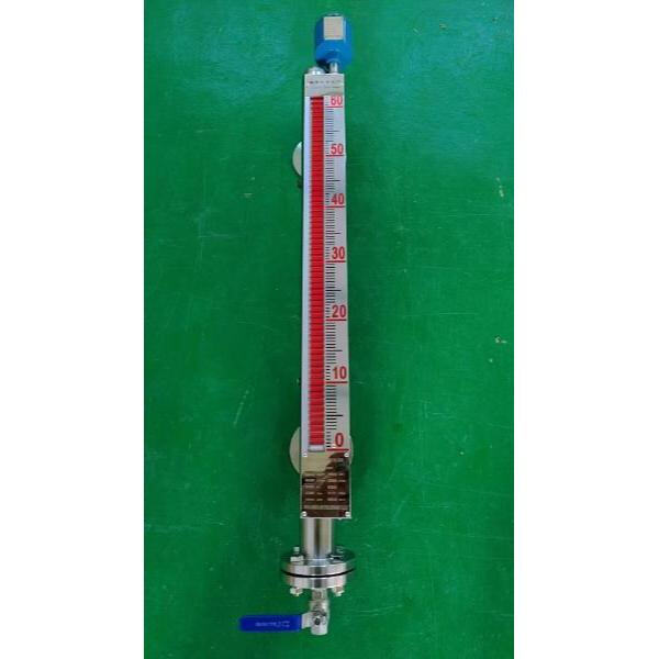 Suivez facilement la consommation d'eau à l'aide d'un indicateur de niveau externe pour réservoirs