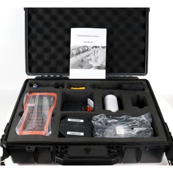 Surveillez les débits en temps réel grâce à la technologie avancée du débitmètre ultrasonique TUF 2000H.