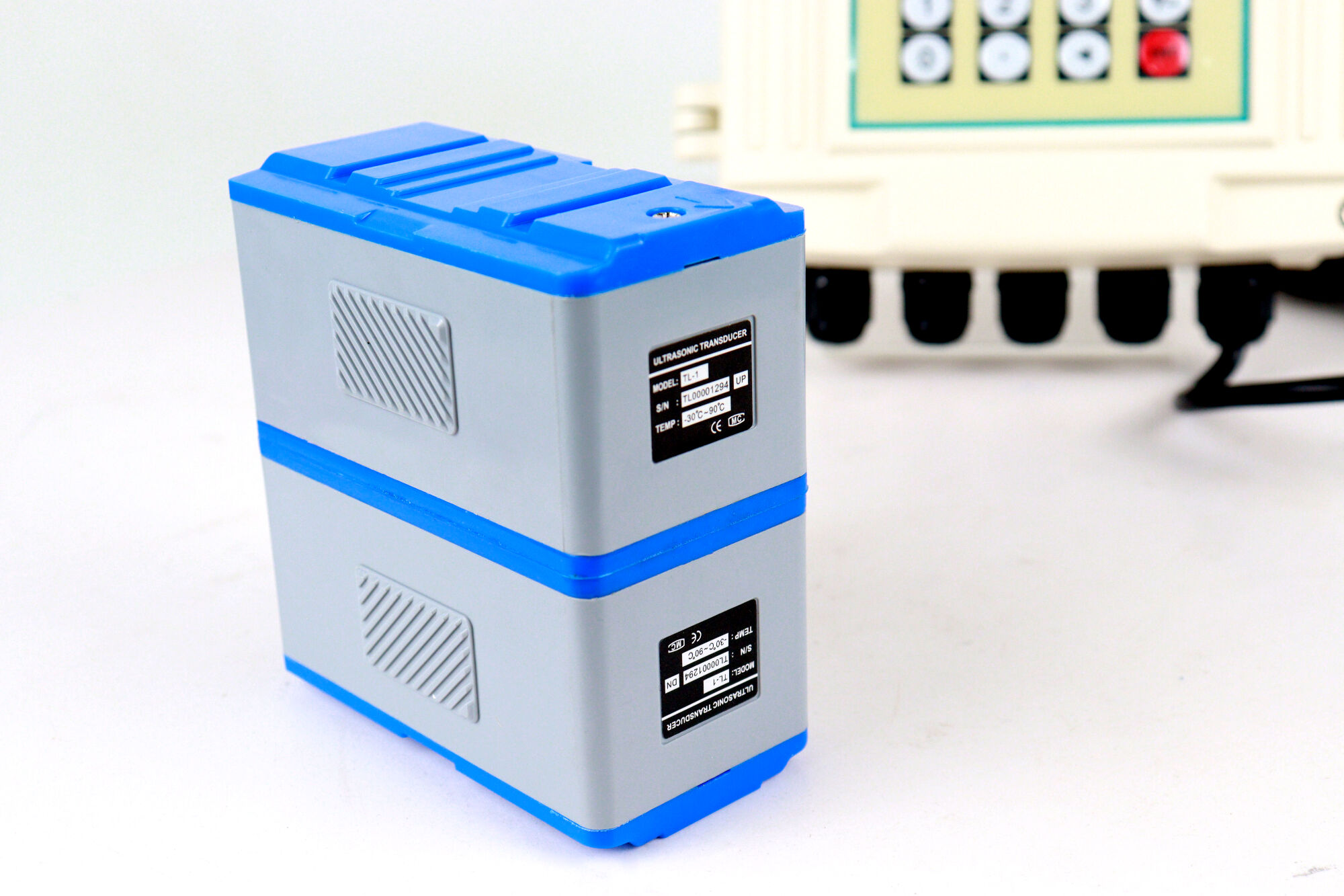 Ultrasonic flow meter
