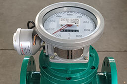 Oval gear flow meter