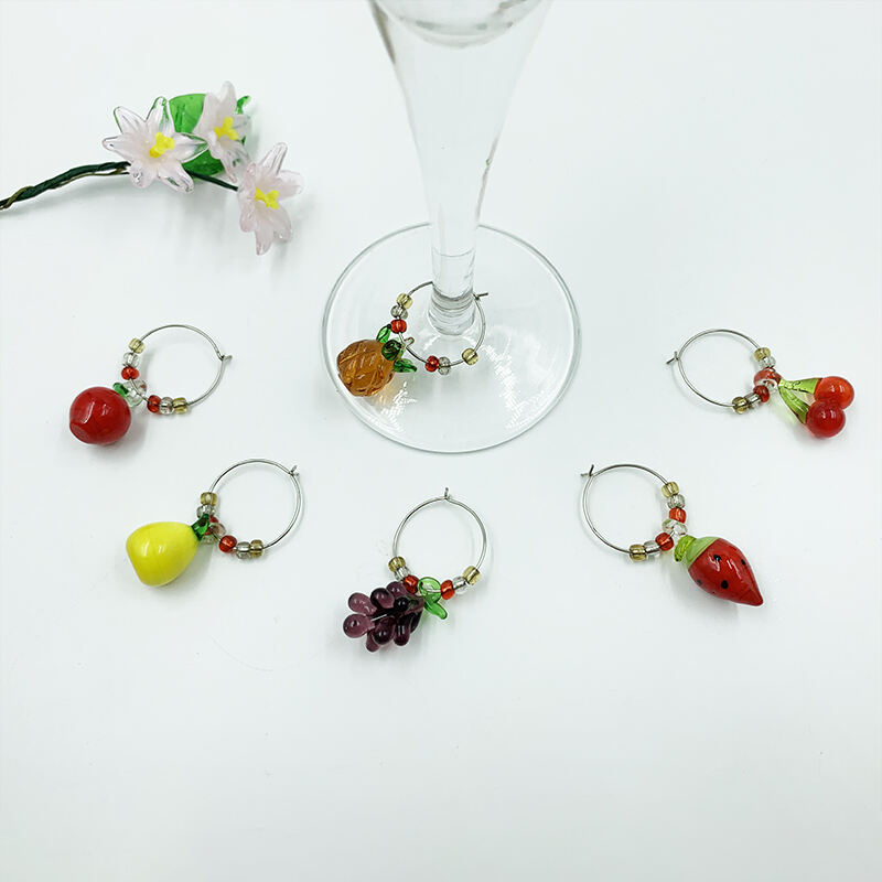 Bar Accessories Set Wine Charm Rings silicone Rubber Wine Glass Charms factory