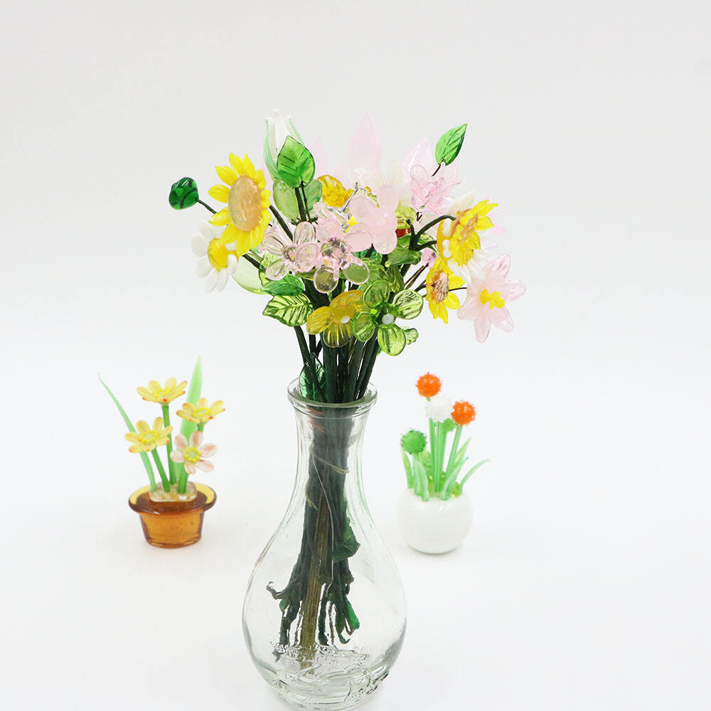 Wholesale  Handmade lampwork borosilicate glass plant vase transparent glass clear vase for flowers factory