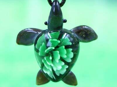 How to sculpture a glass figurine