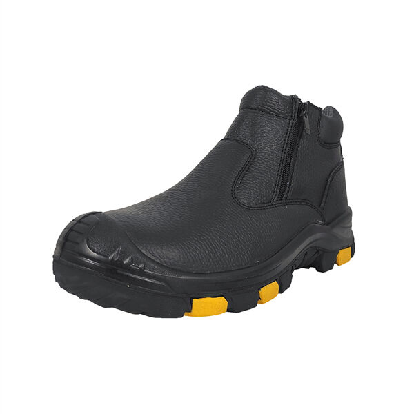 Some Of The Advantages To Using Waterproof Work Boots For Outdoor Jobs