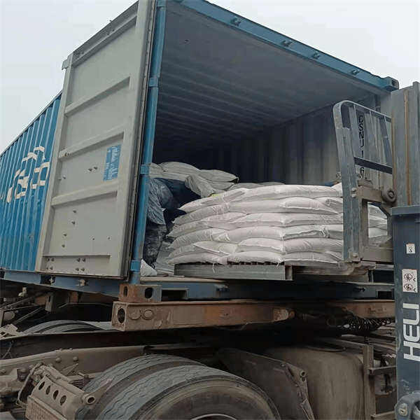 حلول مهنية وموثوقة لرسم الخطوط للطرق المزدحمة