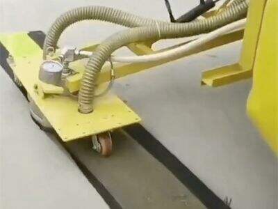 Cold Spray vs Thermoplastic na Makina sa Pagmamarka ng Kalsada: Alin ang Mas Mahusay?