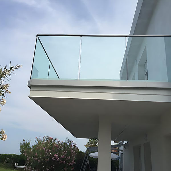 Safety of Railing Glass Balcony