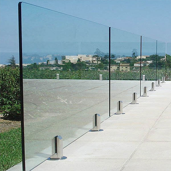 Use frameless glass guardrail: