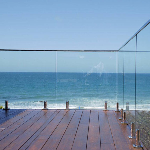 Use and Maintenance of Glass Deck Railing: