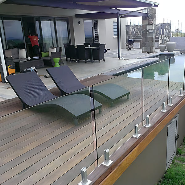 Safety Top Features Of Modern Balcony Glass Railing