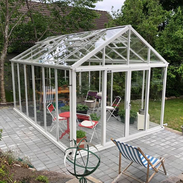 How to Use a Glass Sunroom