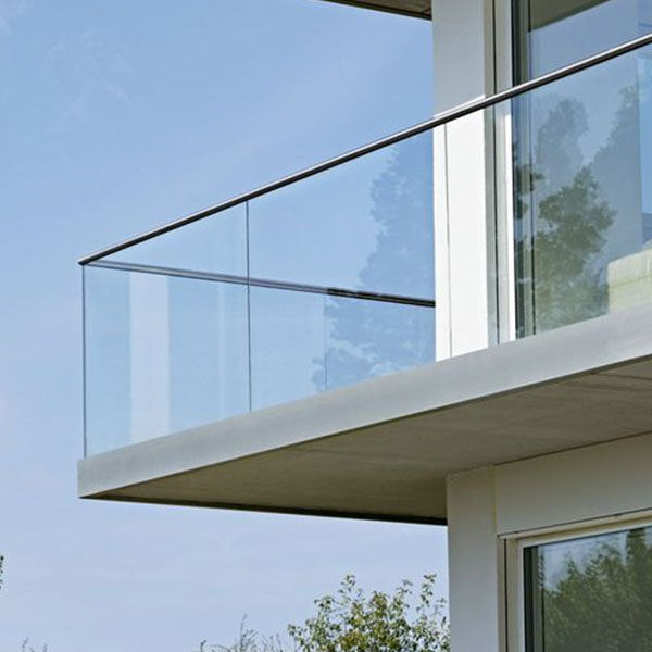 How to Use Todays Modern Glass Balcony