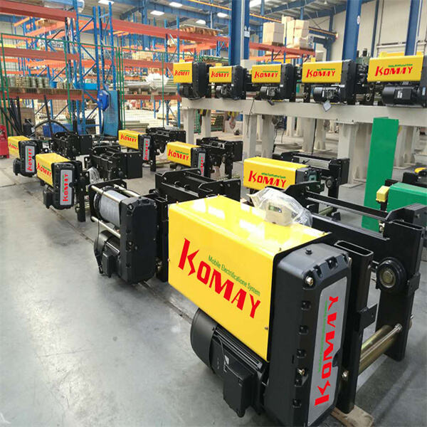 Versatile application in various industries for heavy lifting tasks