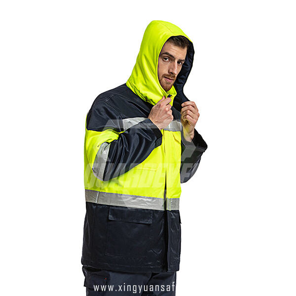 Safety Features Of a Warm Hi Vis Jacket