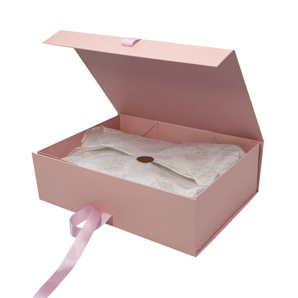 Protect Your Apparel with Tailor-Made Garment Packaging Solutions