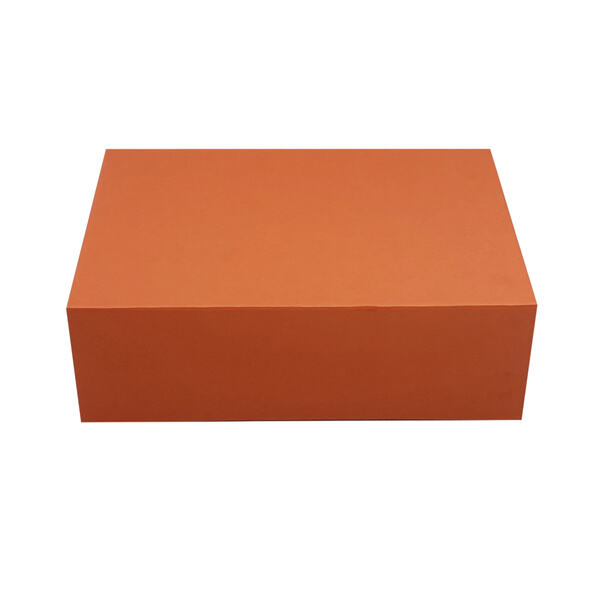 Get your space in order with our wide selection of fold-up boxes and lids.
