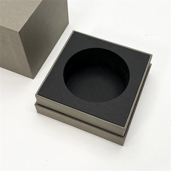 Expressing Your Brand through Candle Packaging
