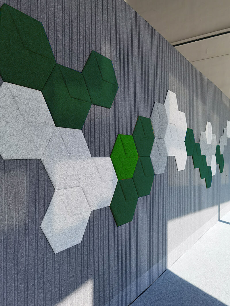 A new type of artistic and decorative panels with 3D and sound absorption effects