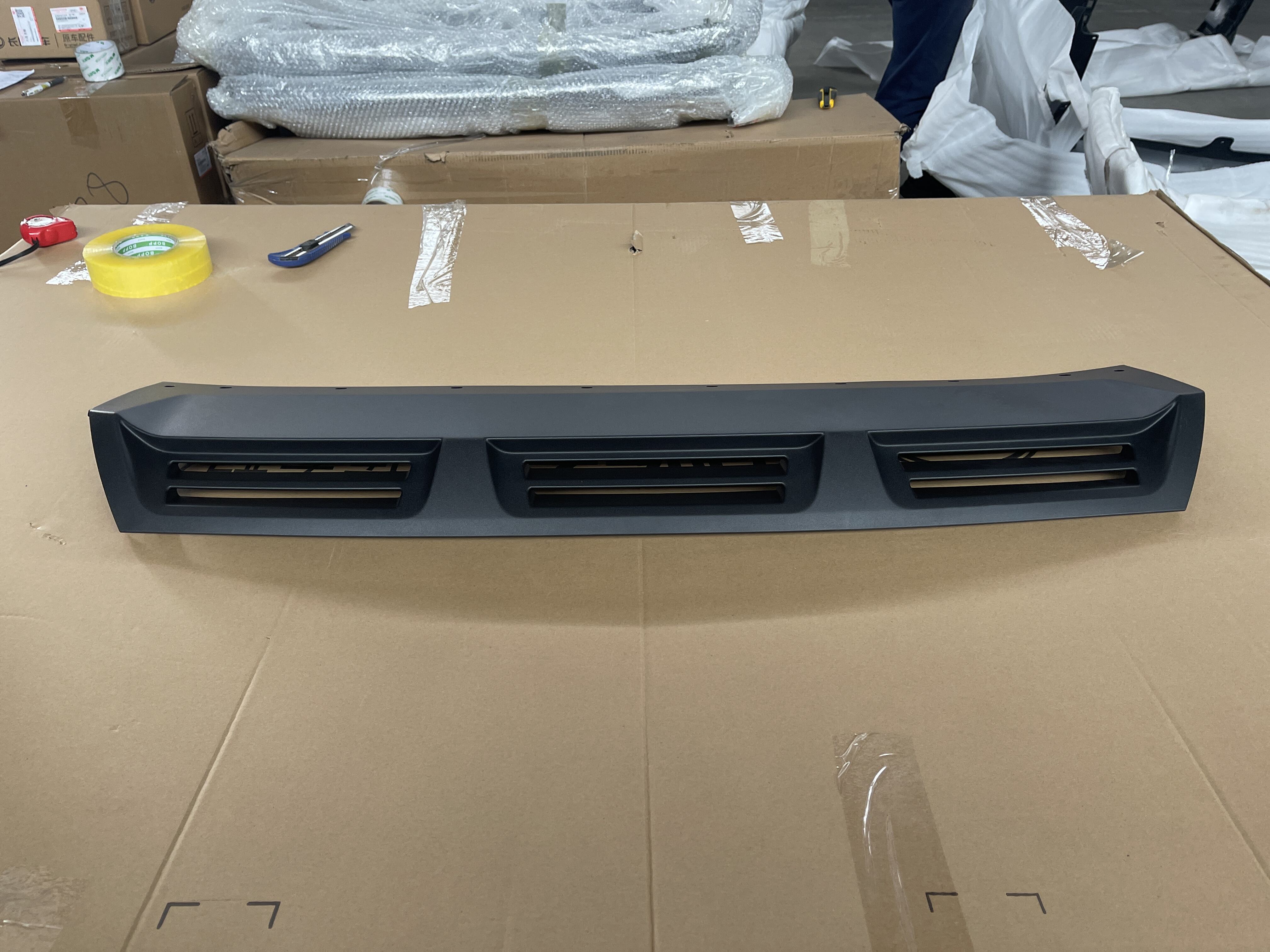 #2803146XKN03A Lightweight Original Offical Genuine Auto Body Parts GWM HAVAL Car Front Bumper Lower Guard details