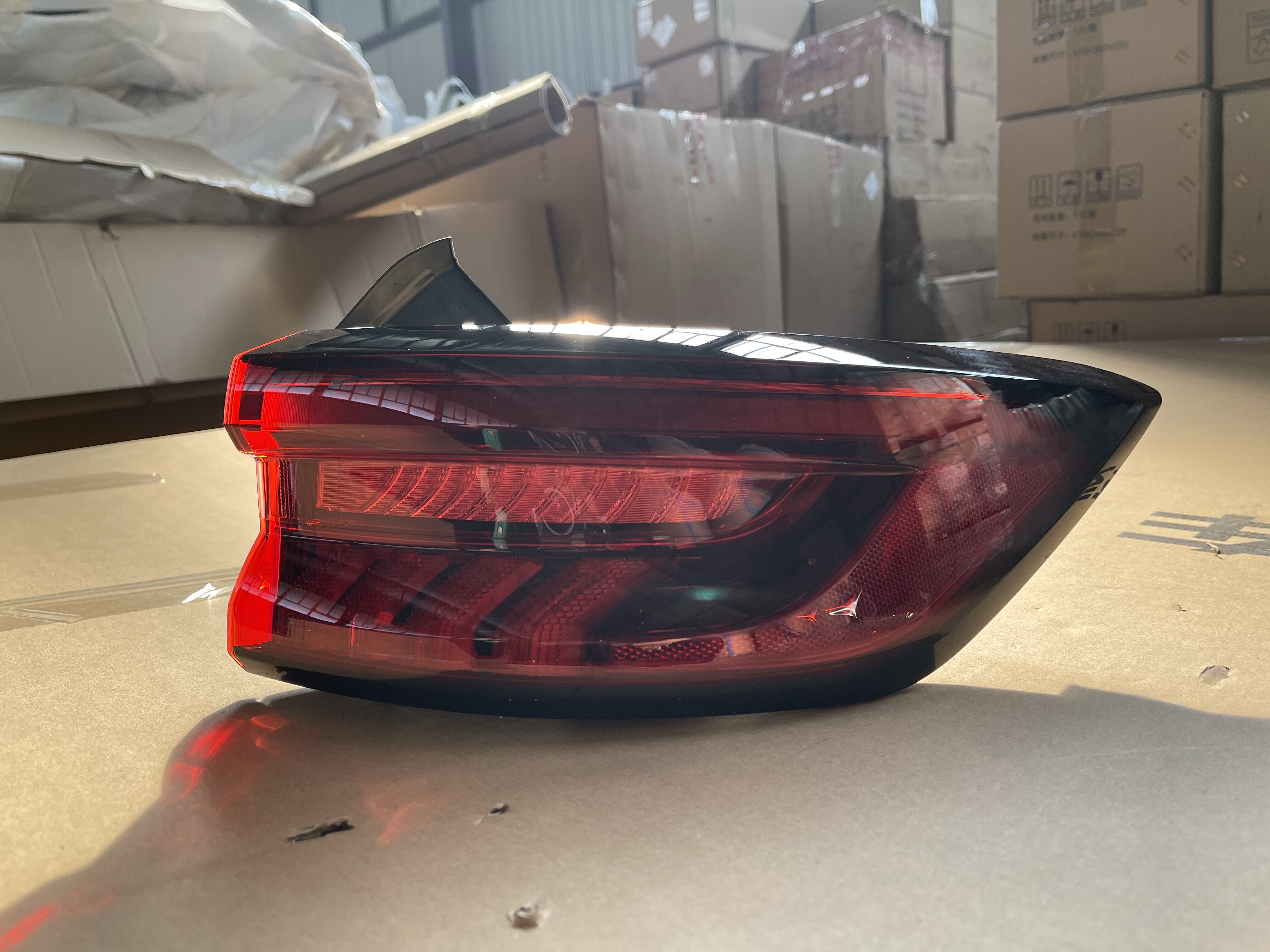 #4133100XKN01AHigh brightness Original Offical Genuine Auto Body Parts GWM HAVAL Car Left Combination Rear Light Assy (Sidewall) manufacture