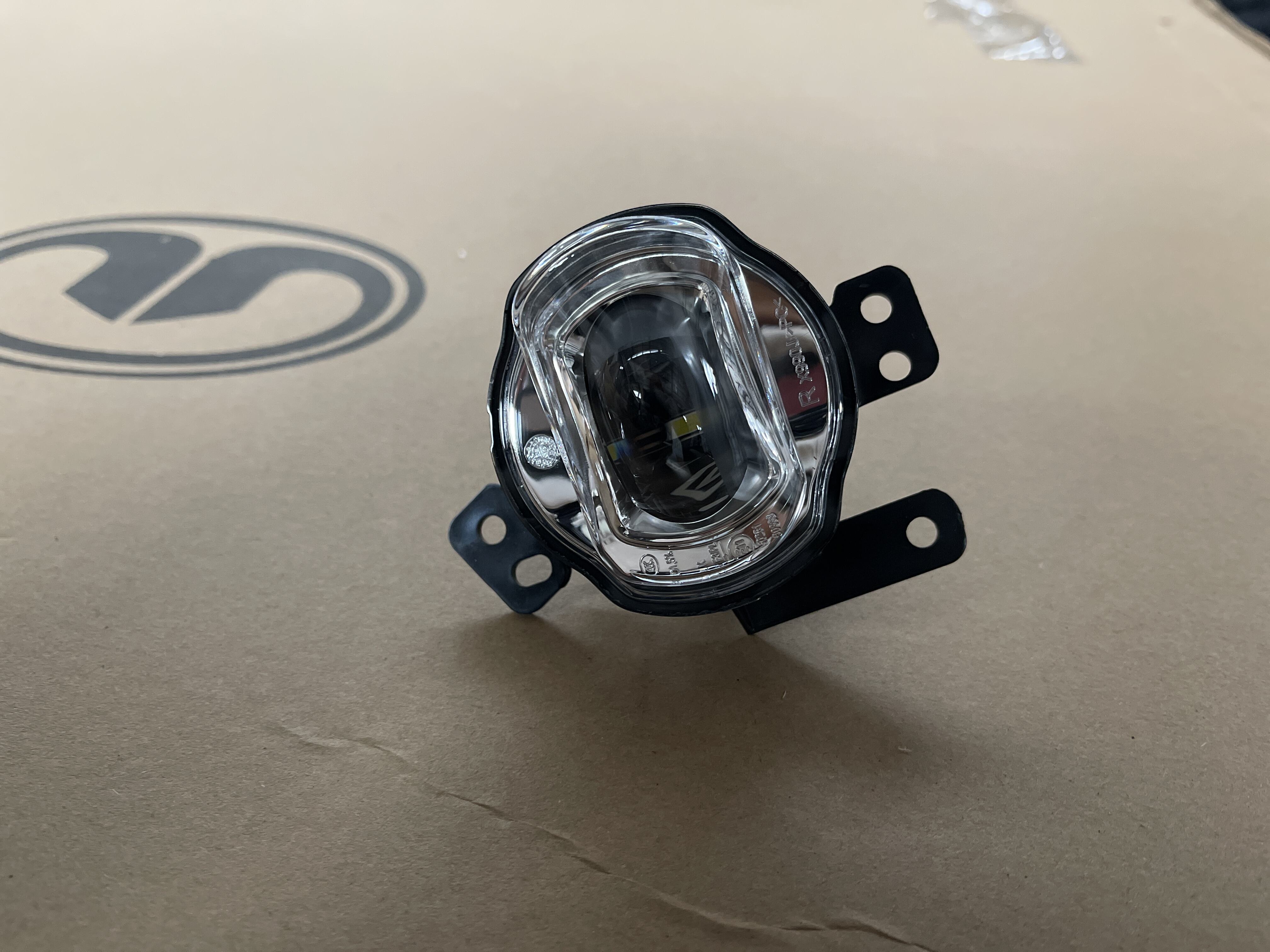 #4116101XKN01A High Brightness Original Offical Genuine Auto Body Parts GWM HAVAL Car Right Front Fog Light Assembly details