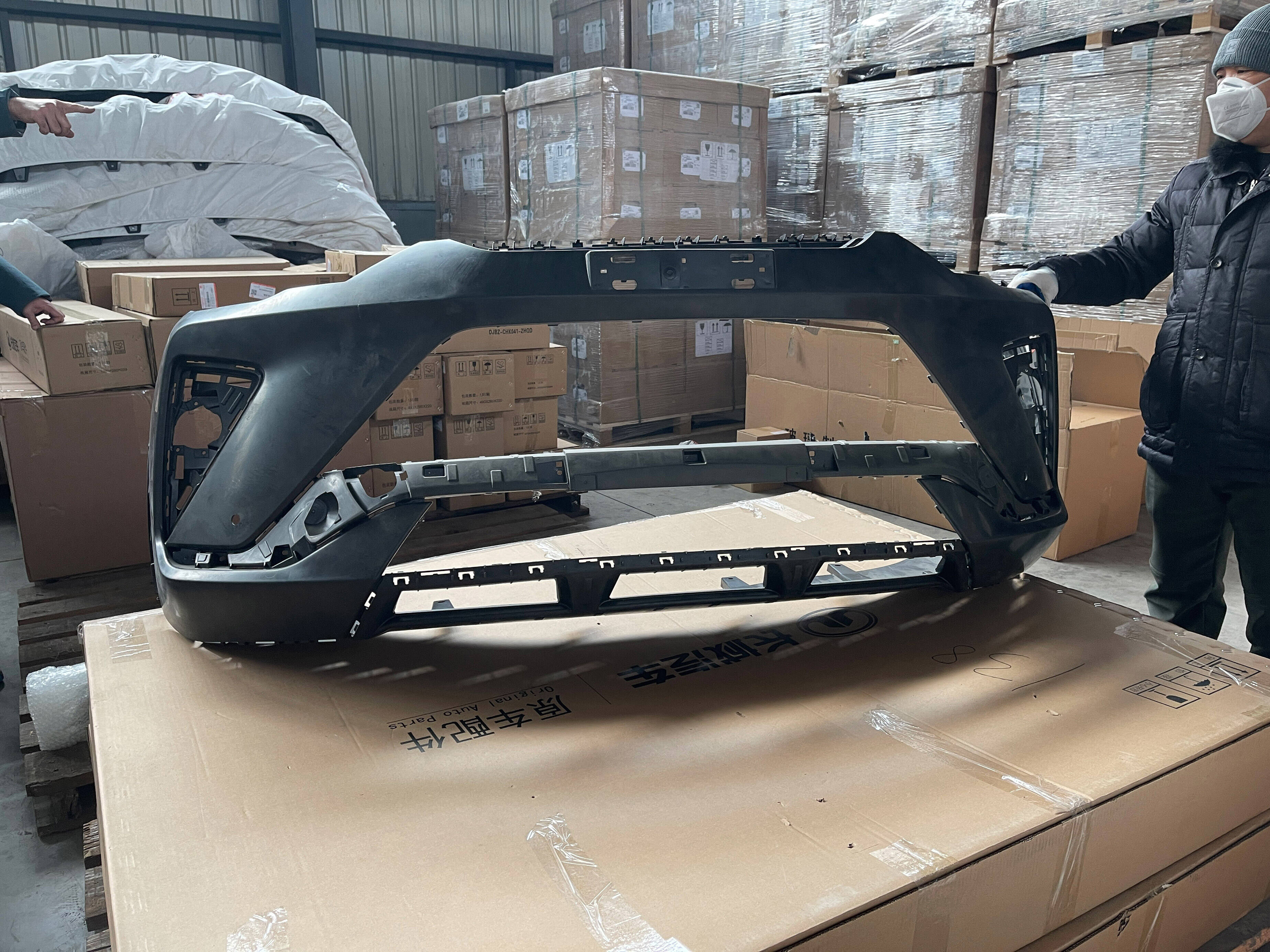 #2803110XKN31A Lightweight Original Offical Genuine Auto Body Parts GWM HAVAL Car Front Bumper Welding Assembly factory