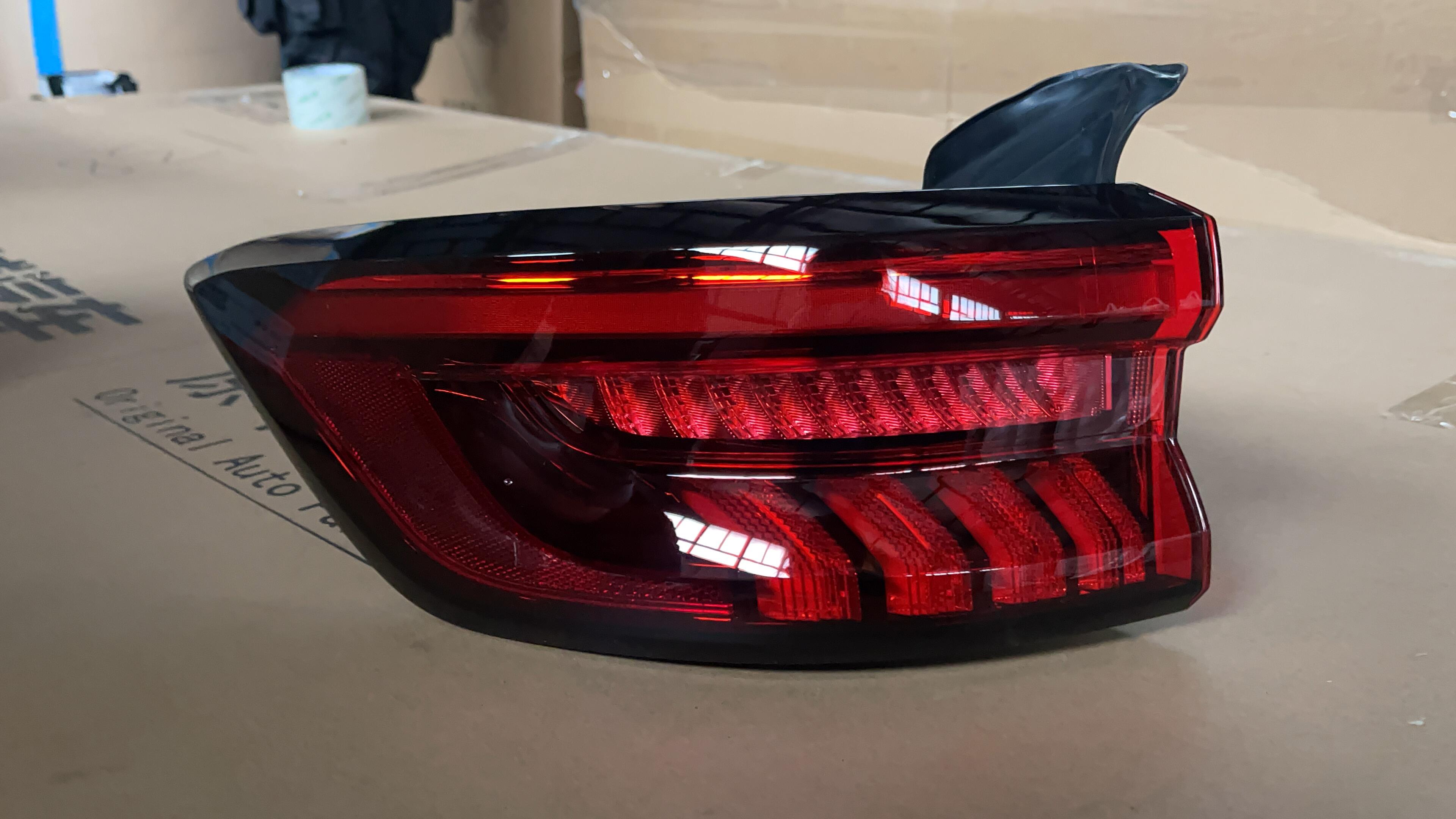 #4133104XKN03AHigh brightness Original Offical Genuine Auto Body Parts GWM HAVAL Car Left Combination Rear Light Assy (Sidewall) manufacture