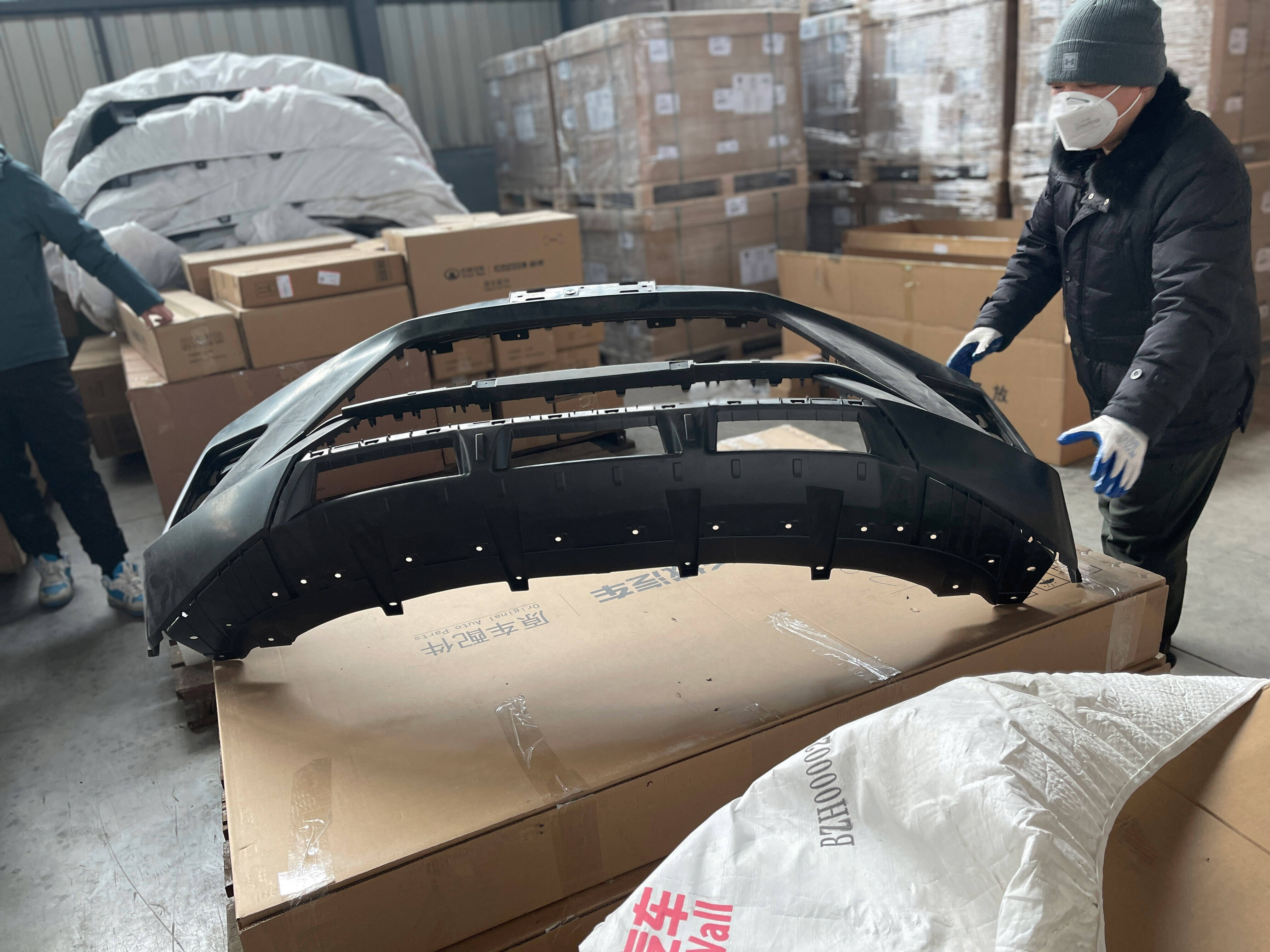 #2803110XKN31A Lightweight Original Offical Genuine Auto Body Parts GWM HAVAL Car Front Bumper Welding Assembly supplier