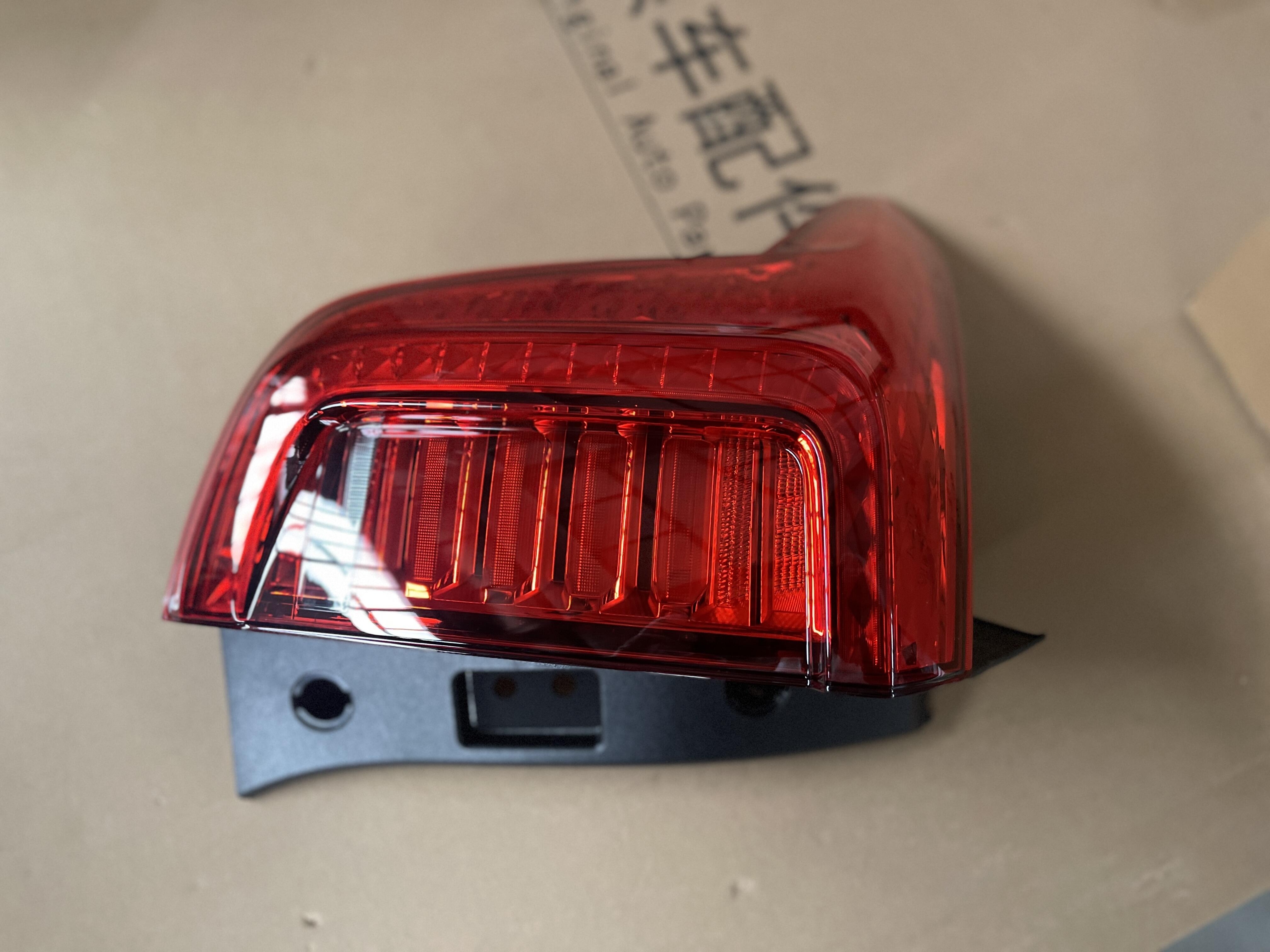 #4133100XST01A High brightness Original Offical Genuine Auto Body Parts GWM HAVAL Car Left Combination Rear Light Assy (Sidewall) manufacture