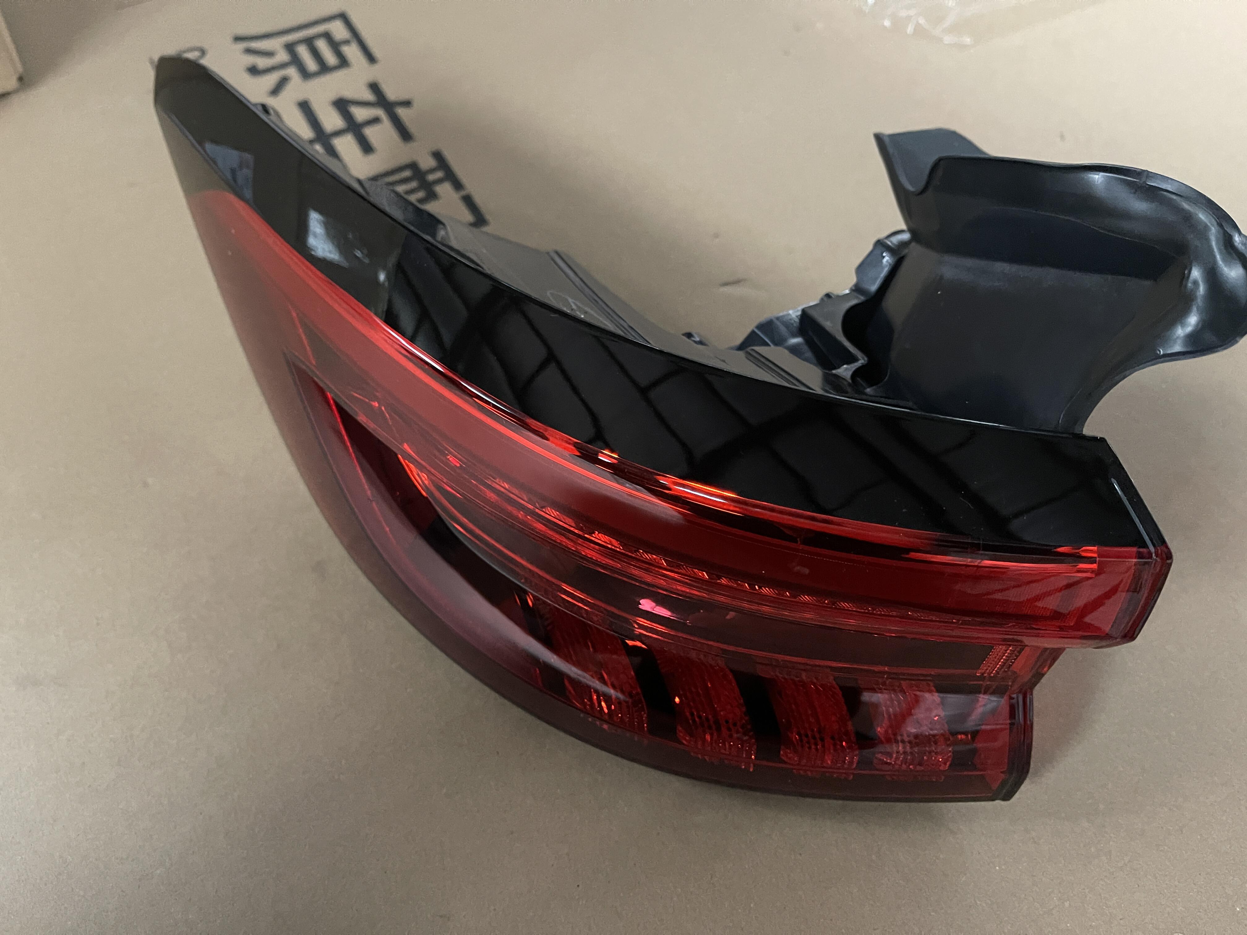 #4133104XKN03AHigh brightness Original Offical Genuine Auto Body Parts GWM HAVAL Car Left Combination Rear Light Assy (Sidewall) factory