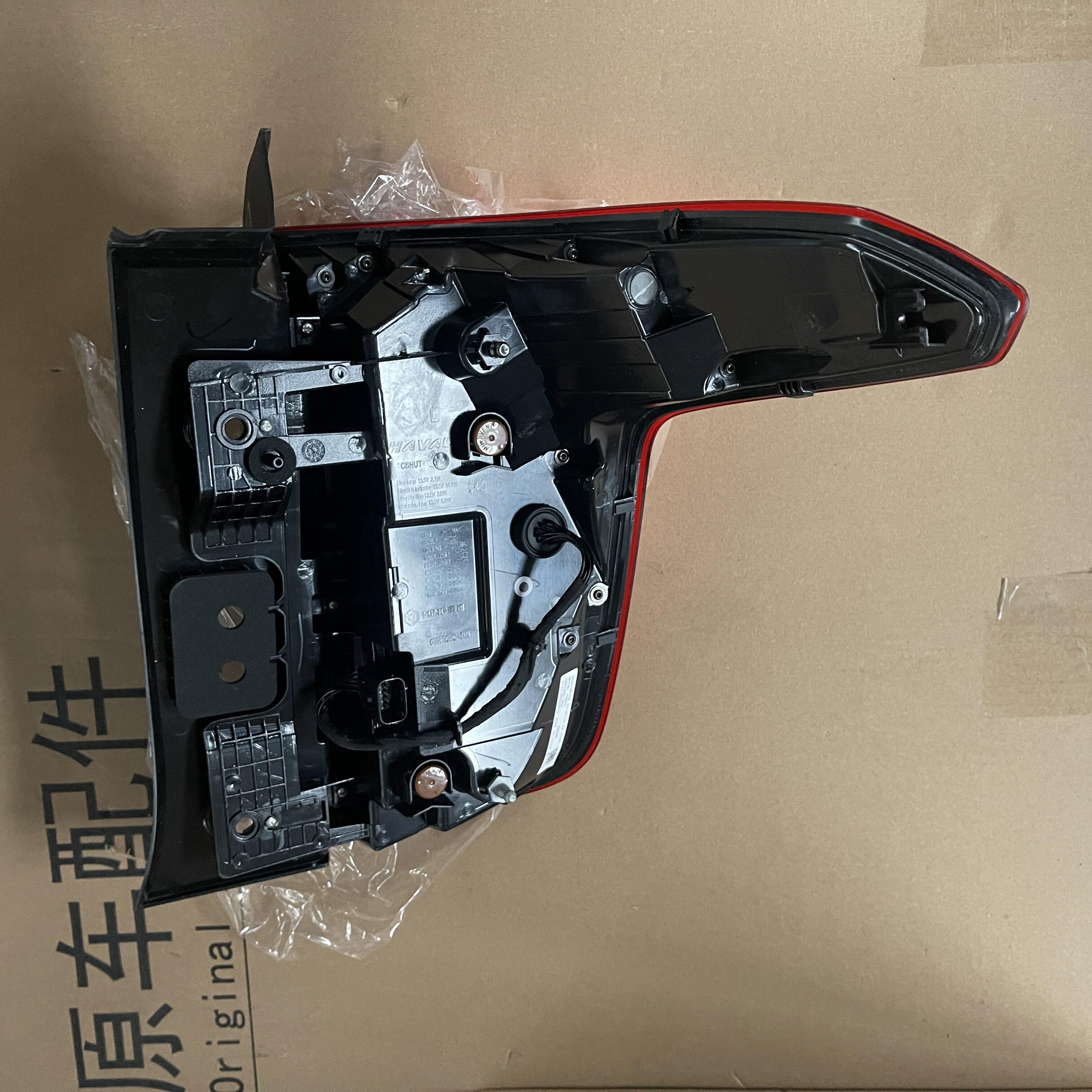 #4133100XST01A High brightness Original Offical Genuine Auto Body Parts GWM HAVAL Car Left Combination Rear Light Assy (Sidewall) factory