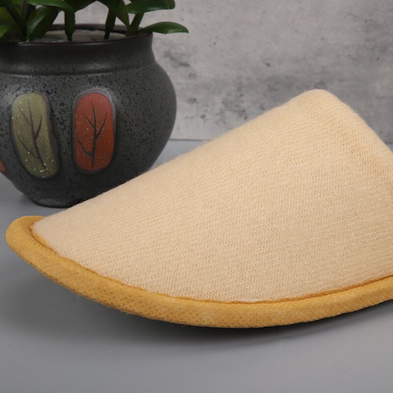 Custom Logo Sewing Label Luxury Disposable Comfortable Soft Spa Indoor Slipper Hotel details