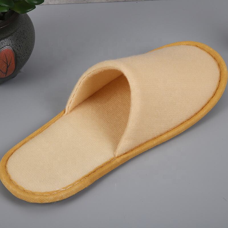 Custom Logo Sewing Label Luxury Disposable Comfortable Soft Spa Indoor Slipper Hotel manufacture