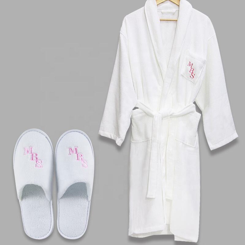 Luxury High Quality Hotel White Customized Embroidery Logo Shower Robe supplier