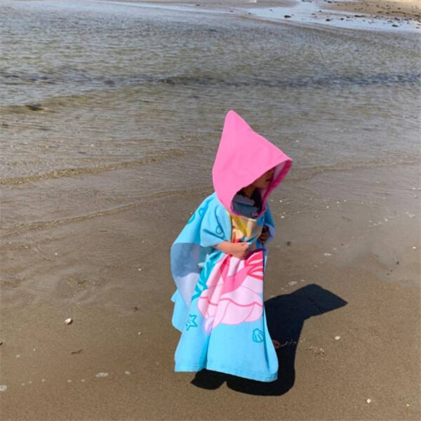 High-Quality Kids' Beach Ponchos at Competitive Prices