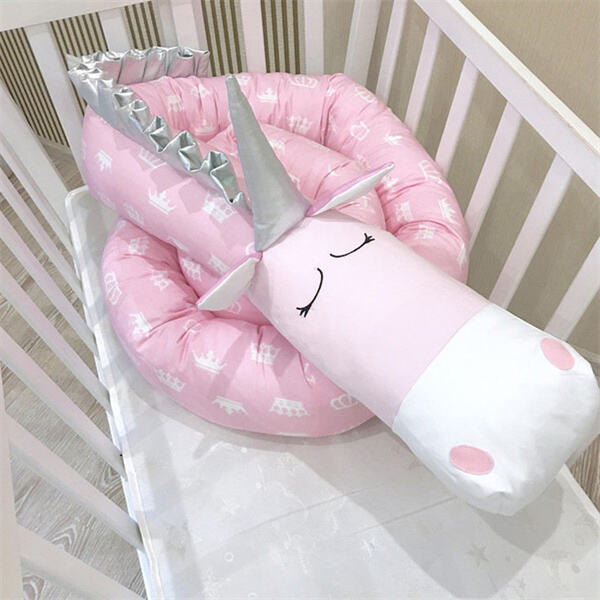 استخدام وسادة السرير المجدولة