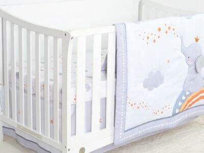 Cara Memilih Seprai Tempat Tidur Bayi Baru Lahir yang Sempurna untuk Kamar Bayi Anda