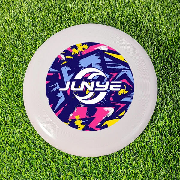 The Art of Frisbee Tossing